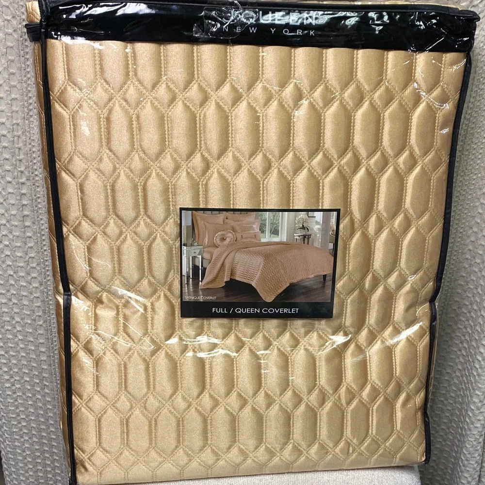 Shimmery Gold Quilted Full/Queen Coverlet